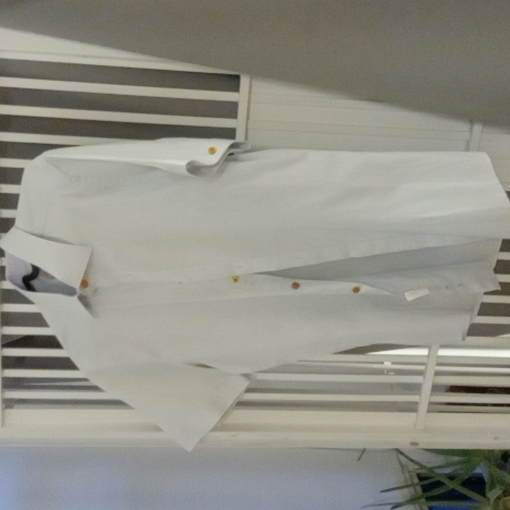 *last day - moving sale* Pale blue short sleeve shirt size 95